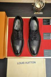 Picture of Louis Vuitton Shoes _SKULVsz38-44068513808